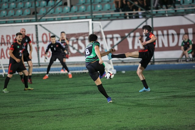 Köyler Arası Futbol Turnuvası'nda Final Maçı Heyecanı! Yukari Ovacik