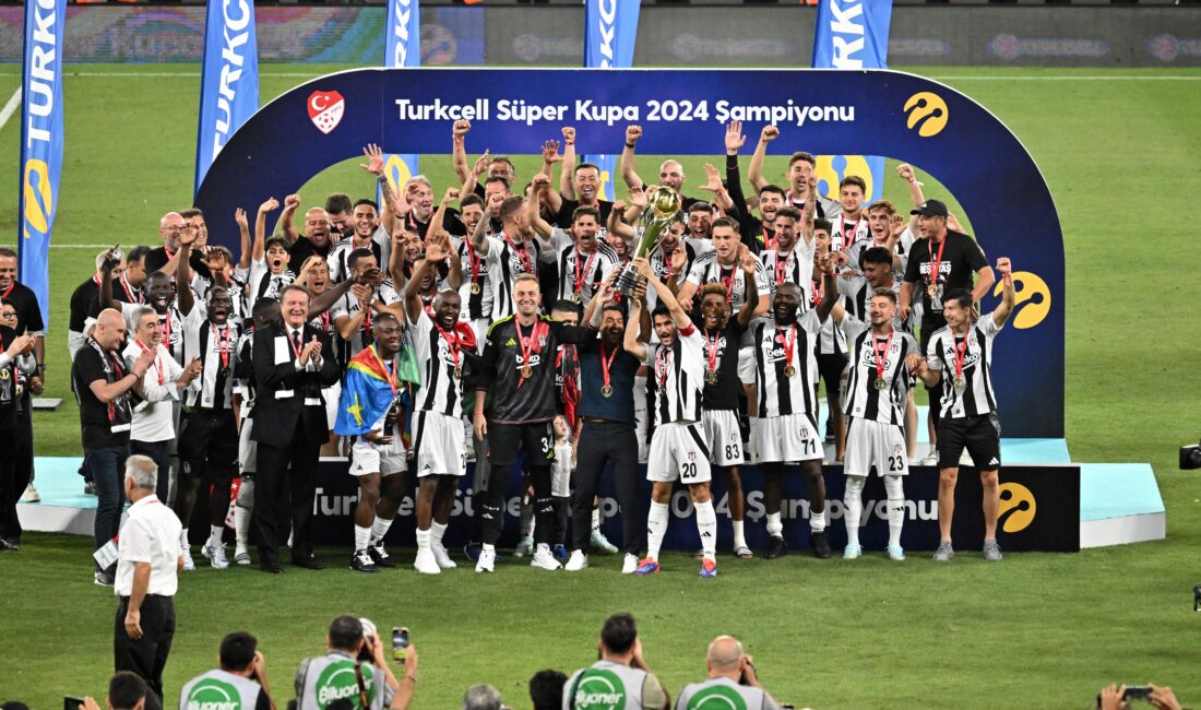 Beşiktaş, Galatasaray’ı Turkcell Süper Kupa’da 5-0 Mağlup Ederek Şampiyon Oldu