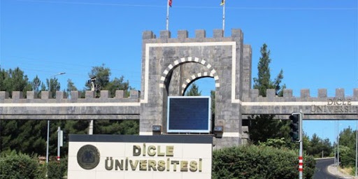 Dicle Üniversitesi’nde Yeni Eğitim Yılına Binlerce Öğrenci Başladı 10 Bin