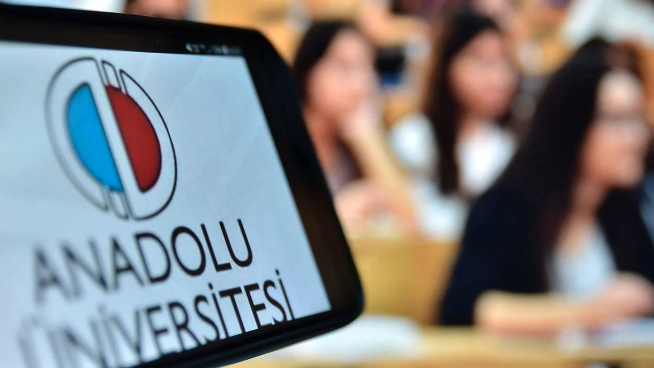 AÖF kayıt yenileme 7-18 Ekim 2024 tarihleri arasında yapılacak