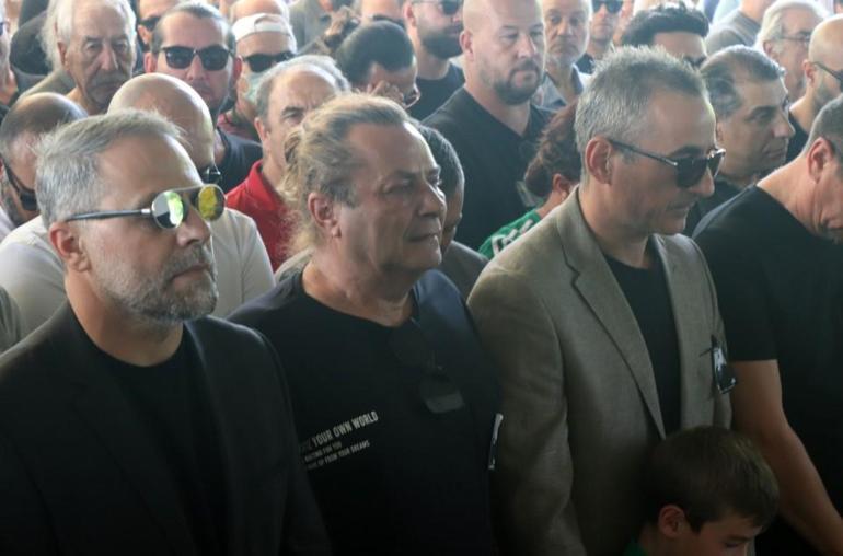 Metin Arolat Çağırıldığı Yerden Uğurlandı Metin Arolat son yolculuğuna uğurlandı