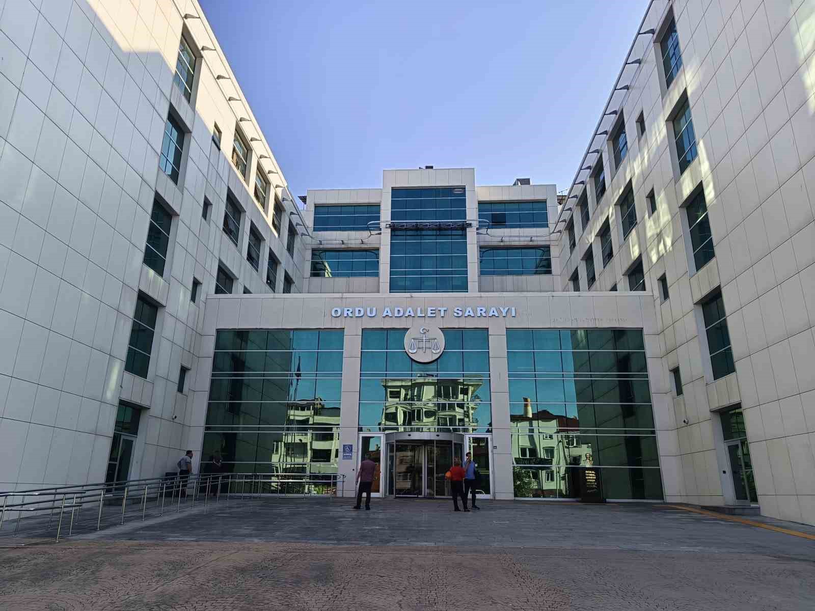 1727196340 Minik Mirayin Hayatini Kaybettigi Kazada Ogretmen Hakim Karsisinda