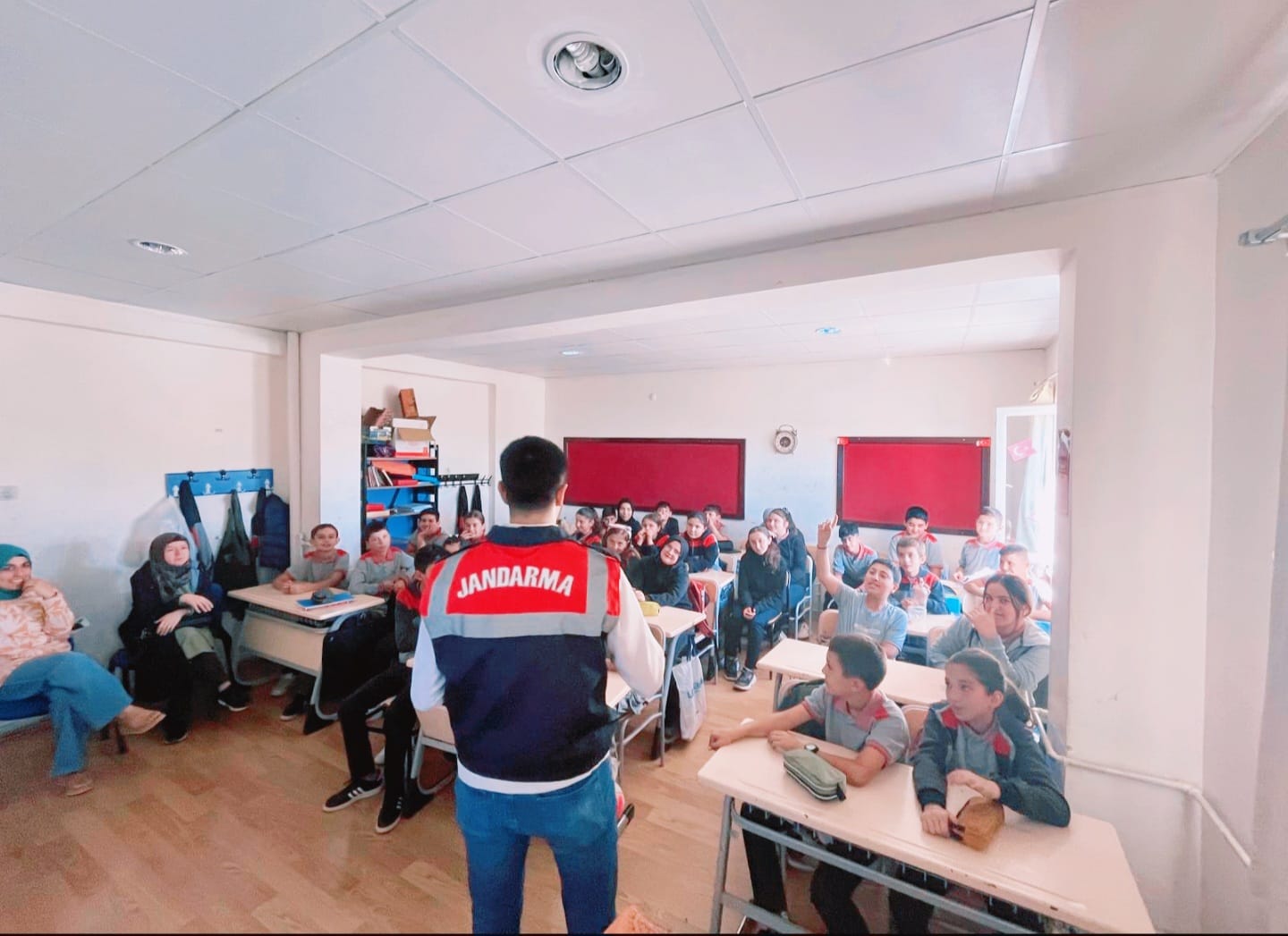 Kastamonu İl Jandarma Komutanlığı, Mescit Köyü İlköğretim Okulunda Siber Suçlarla