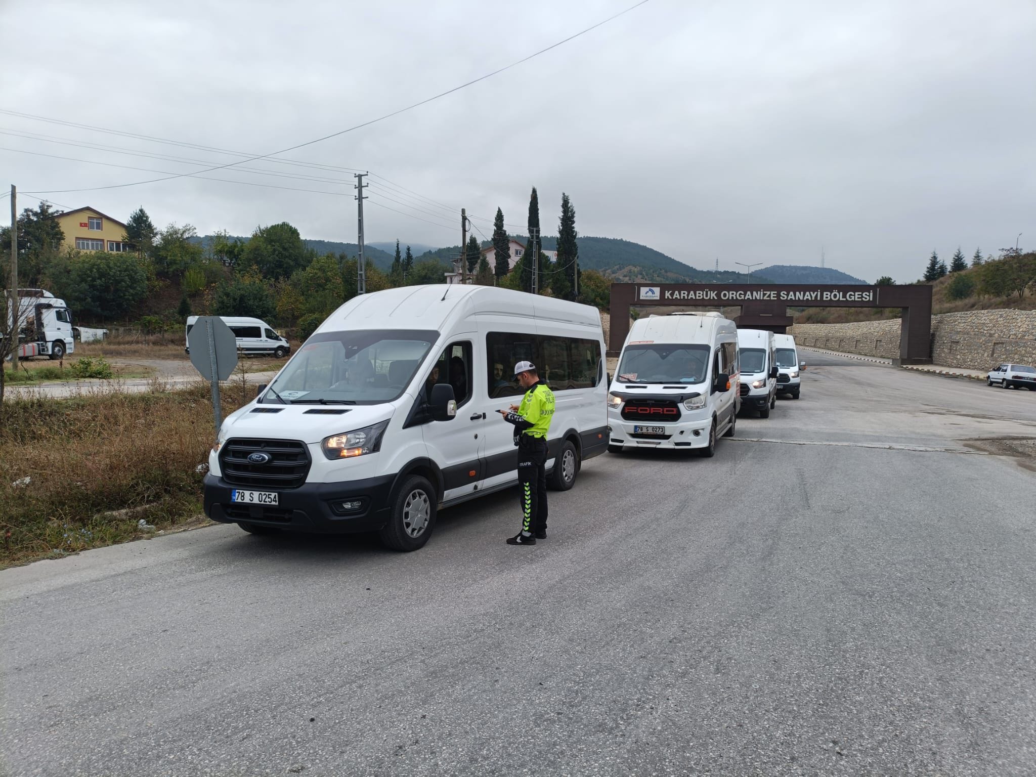 Okul Servisleri Denetlendi | Karabük Gündem Okul Servisi Denetimi