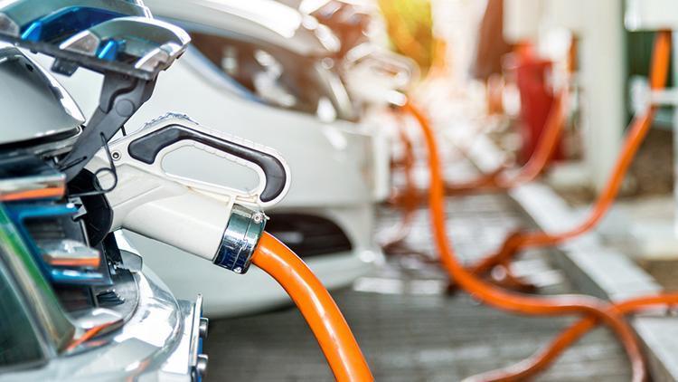 ABD, Çin ve Rus Teknolojisinin Otomobillere Girişini Yasaklıyor ABD Ticaret