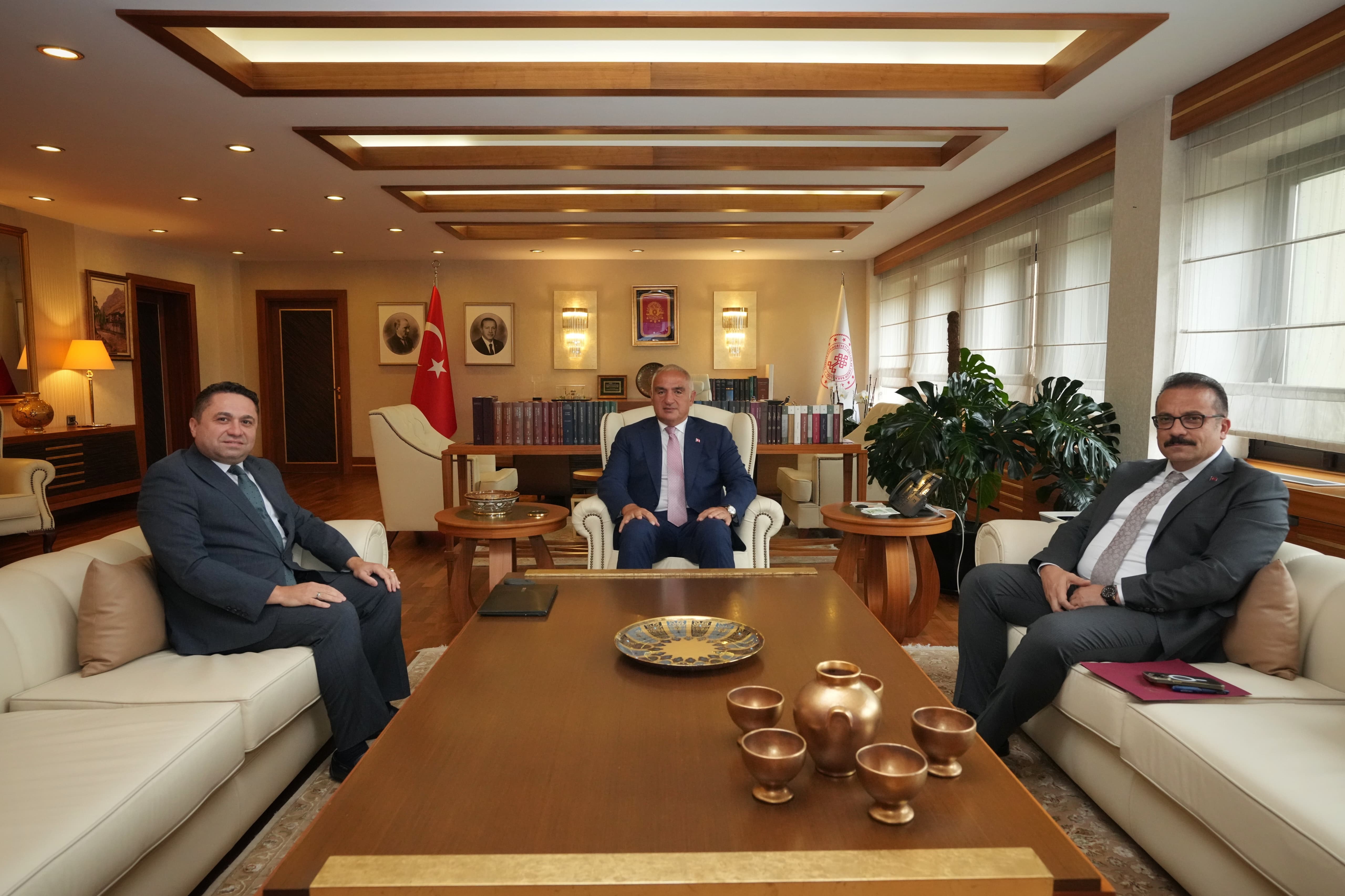 Alku Rektoru Ankaraya Yolculuk Ediyor
