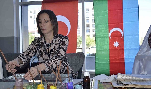 Azerbaycanlı Ebru Sanatçısı Besni Eğitim Bayramı’nda Eserlerini SergilediHaberin BaşlıklarıAzerbaycanlı Ebru