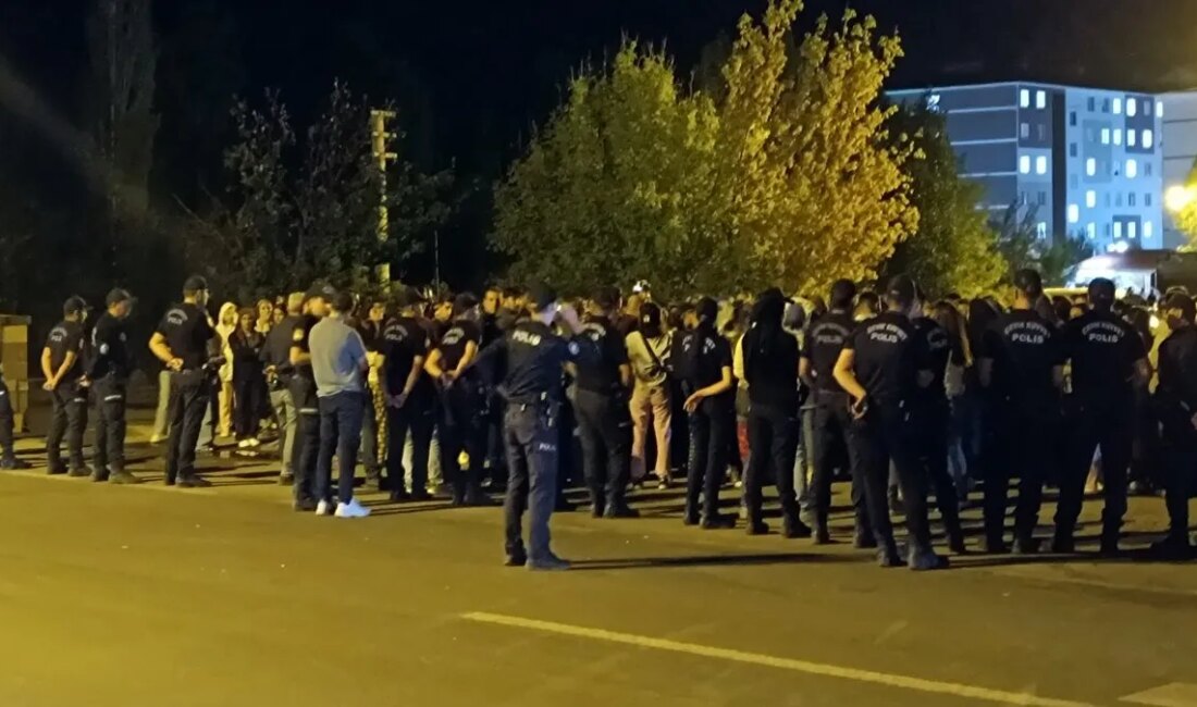 Bingöl’de Trafik Kazası: Üniversite Öğrencisi Hayatını KaybettiHaberin BaşlıklarıBingöl’de Trafik Kazası: