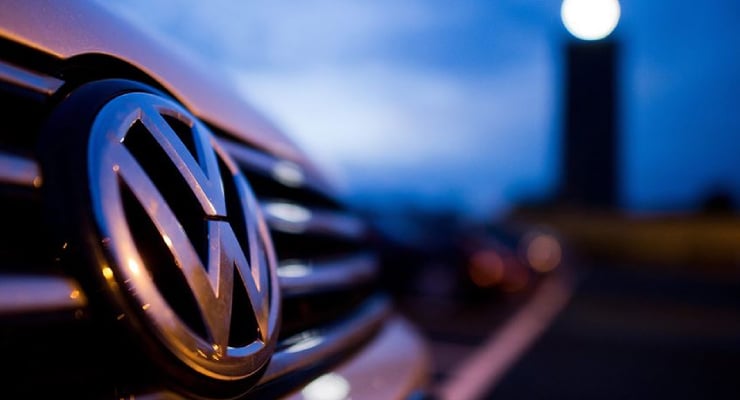 Almanya’da Volkswagen Çalışanları İçin Toplu İş Sözleşmesi Görüşmeleri Öncesi Grev