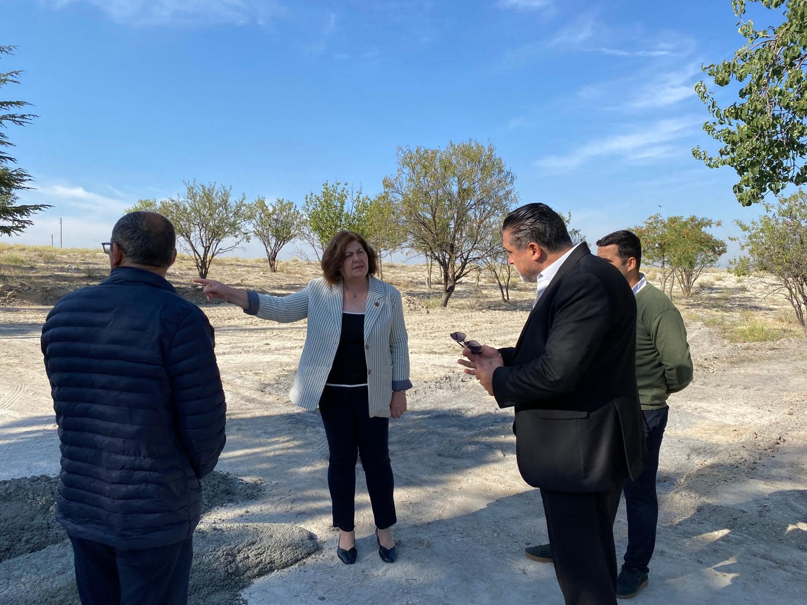 Ciftelerde Okul Yollarinda Kilit Parke Calismasi Devam Ediyor