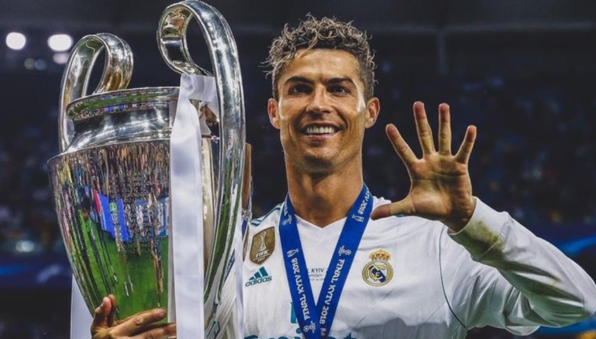 Cristiano Ronaldo: Futbolun Efsanesi Ronaldo’nun Futbol Kariyeri Cristiano Ronaldo, 5