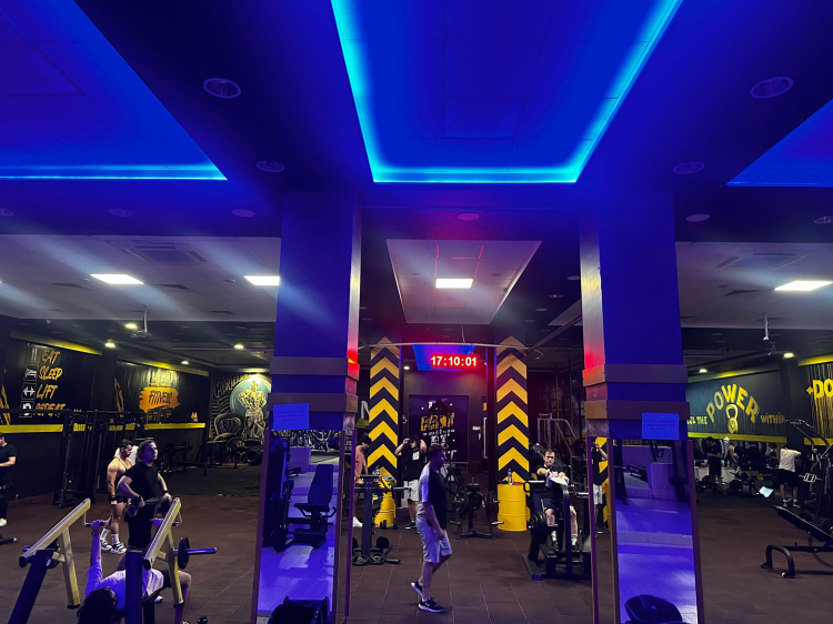 Üniversite öğrencileri spor salonlarına ilgi gösteriyor