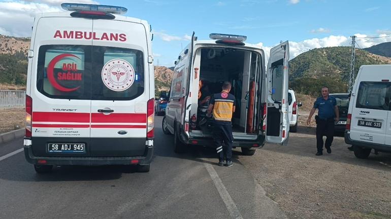 Fındık İşçilerini Taşıyan Minibüs 10 Metreden Uçtu: 14 Yaralı Fındık işçilerini taşıyan minibüs 10 metreden uçtu: 14 yaralı