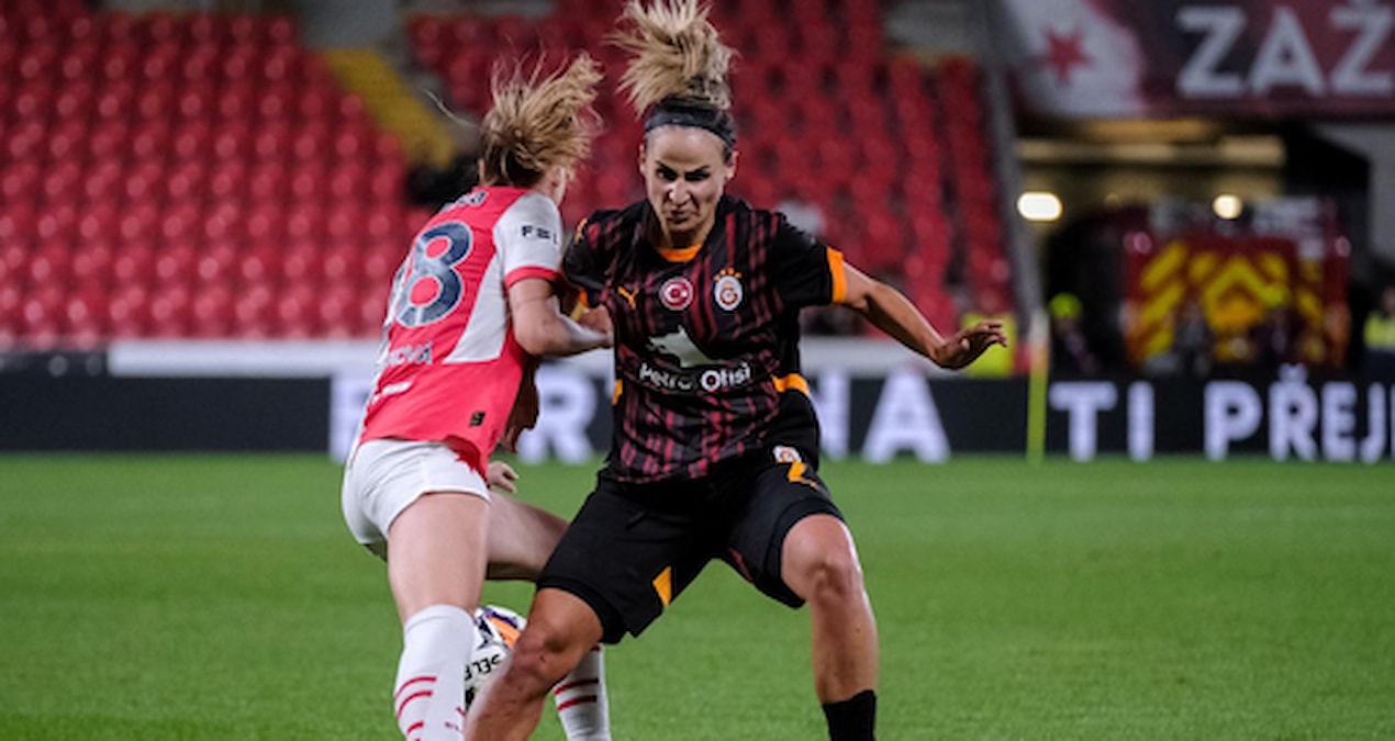 Galatasaray Sampiyonlar Liginde Bir Ilk Yasadi Tarih Yazdi