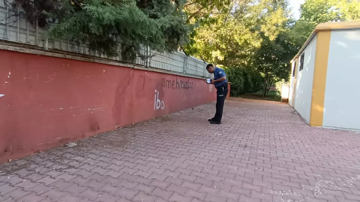 Gaziantep’te Liseli Öğrenciler Arasında Kavga: 1 Kişi Yaralandı Olayın Detayları