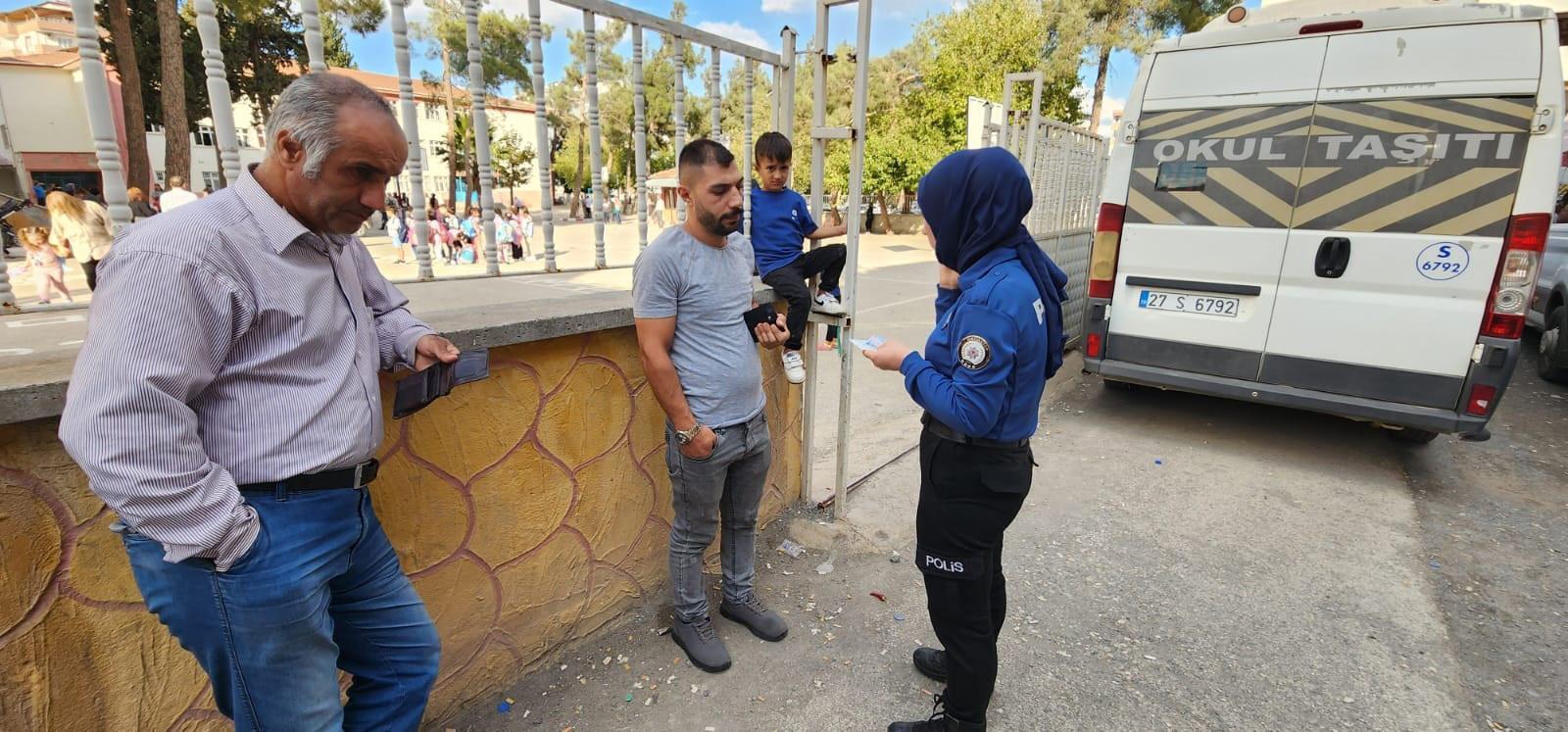 Gaziantepte Polis Ekipleri Okul Cevresini Denetledi