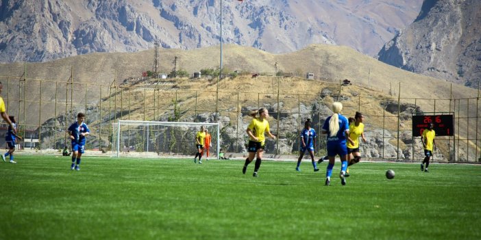 Hakkari Gücü Kadın Futbol Takımı ALG Spor’a Karşı Mağlup OlduHaberin