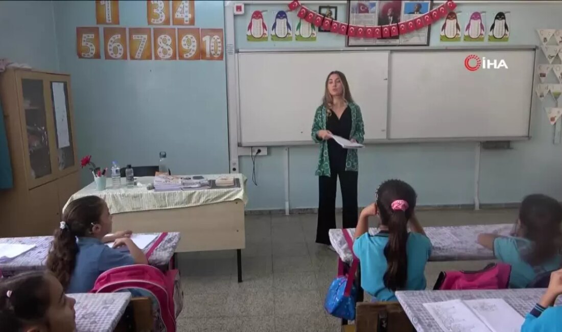 İşitme Cihazı Sayesinde 7 Yaşındaki Ecrin Okulda Derece YaptıHaberin Başlıklarıİşitme