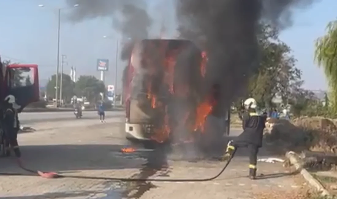 Manisa’da 23 Elazığ FK Takım Otobüsü Alev AldıHaberin BaşlıklarıManisa’da 23