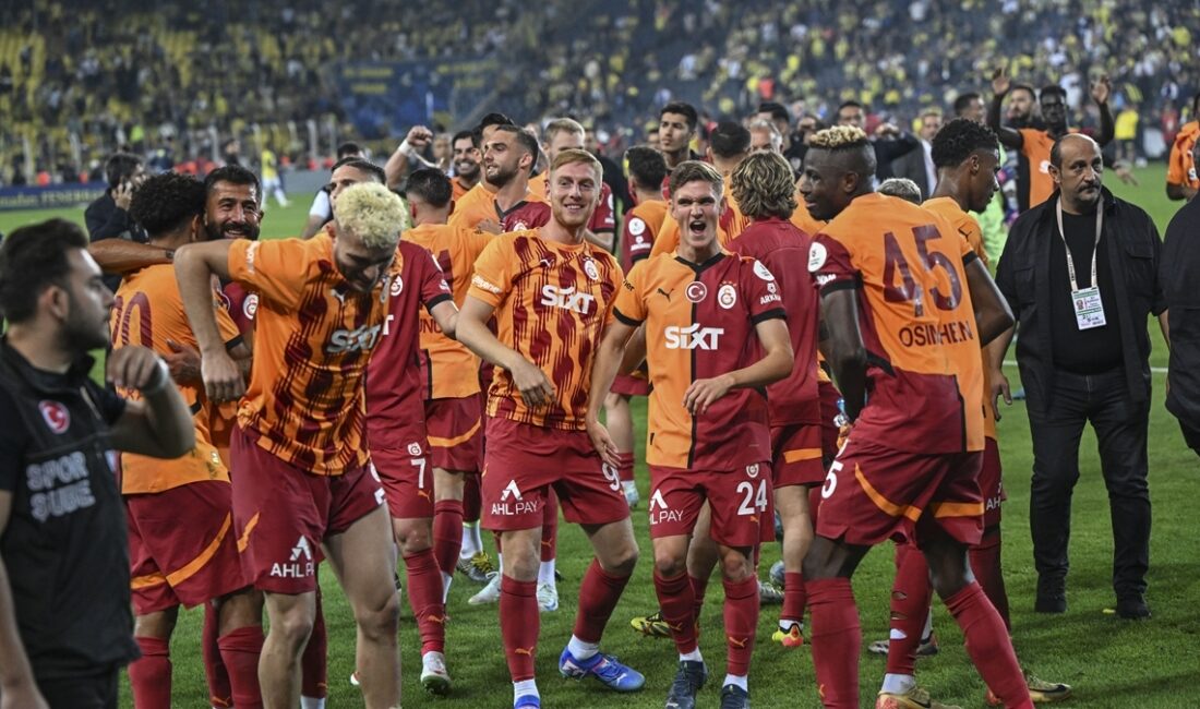 Fenerbahçe-Galatasaray Derbisi: Galatasaray Deplasmanda 3-1 KazandıHaberin BaşlıklarıFenerbahçe-Galatasaray Derbisi: Galatasaray Deplasmanda