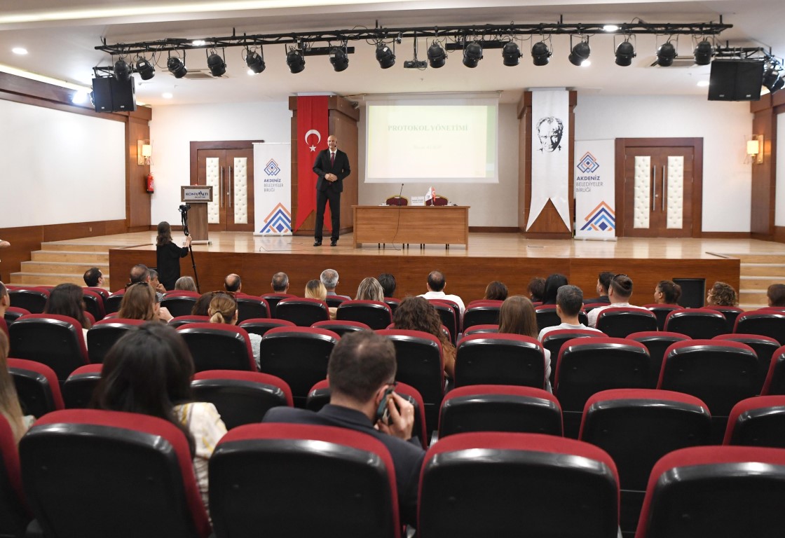 Konyaalti Egitimde Yenilikci ve Ozgun Cozumler Arayisinda