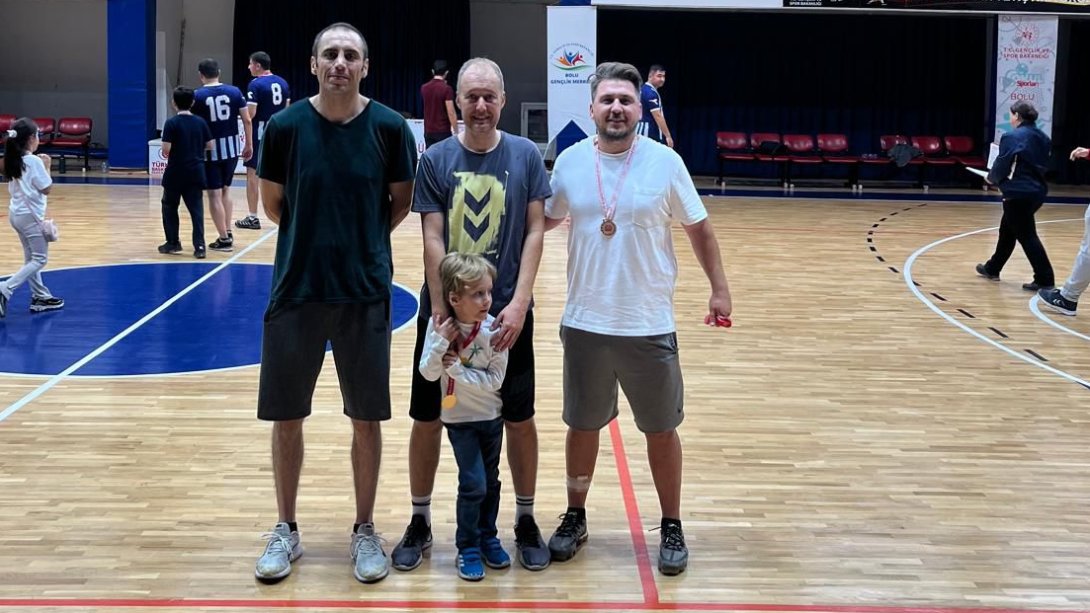 Kurumlar Arası 3x3 Basketbol Turnuvasında Erkek ve Kadın Takımlarımız Şampiyon oldu Kurumlar Arası 3x3 Basketbol Turnuvasında Erkek ve Kadın Basketbol Takımlarımız Şampiyon Oldu