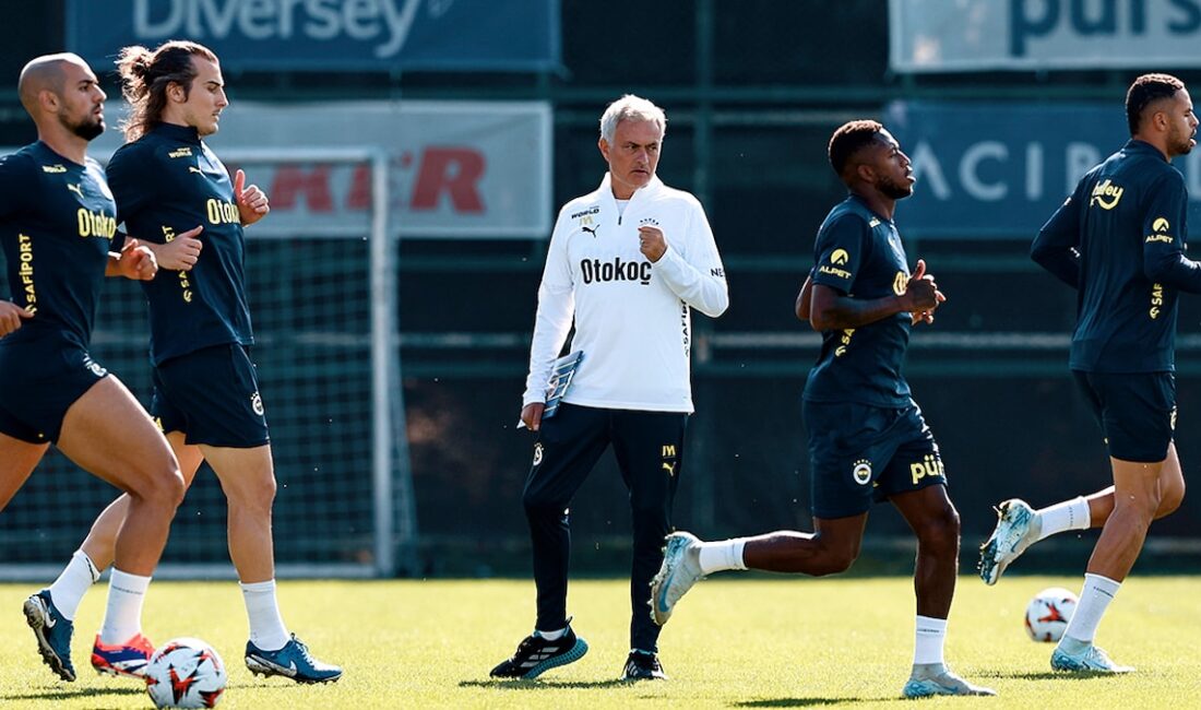 Jose Mourinho: Fenerbahçe’de Hedef Kupalar!Haberin BaşlıklarıJose Mourinho: Fenerbahçe’de Hedef Kupalar!‘EYLÜLDE
