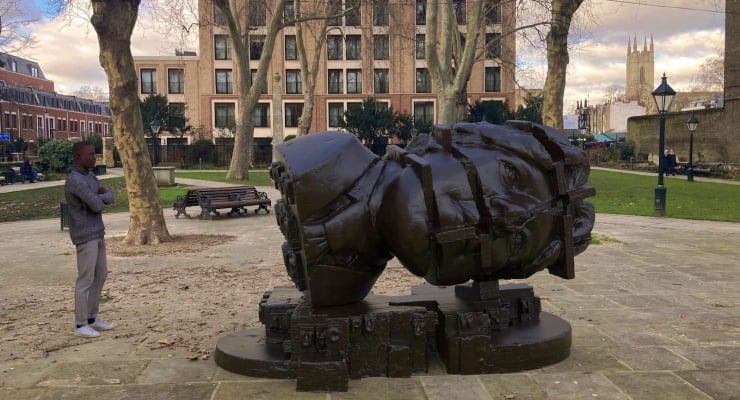 Oscar Wilde Heykeli Torununu Kızdırdı: "İğrenç" Diye Nitelendirdi. Oscar Wilde Heykeli