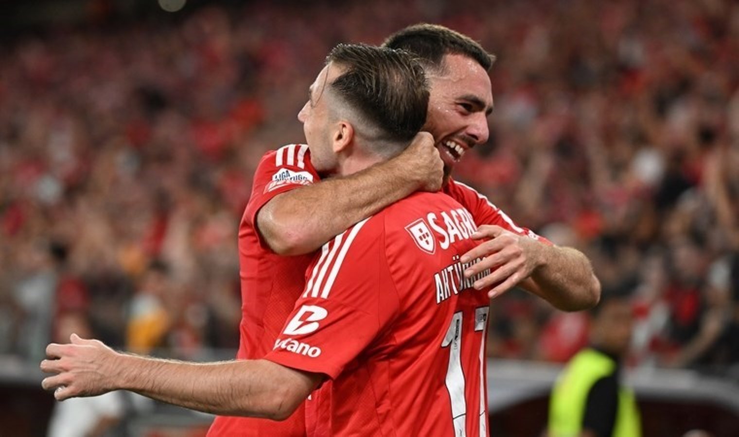 Benfica, Kızılyıldız’ı Yendi: Kerem Aktürkoğlu ve Orkun Kökçü’nün Performansı Övgü