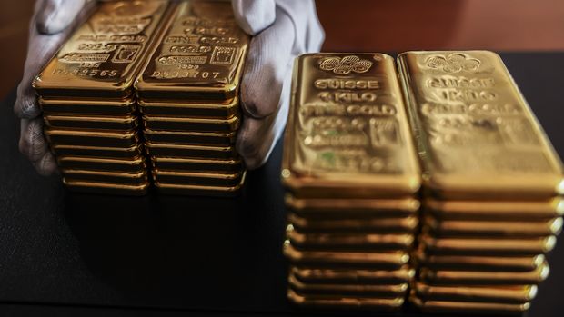 Altın Değerli Metali Geriledi, Yatırımcılar Fed’in Faiz İndirimini Bekliyor Altın