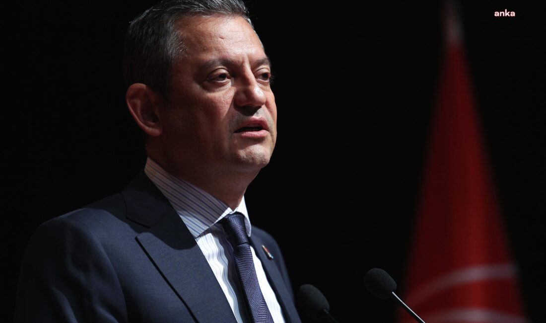 Ruhi Su’yu Ölüm Yıldönümünde Saygıyla Anıyoruz Halk müziğine olan katkılarıyla