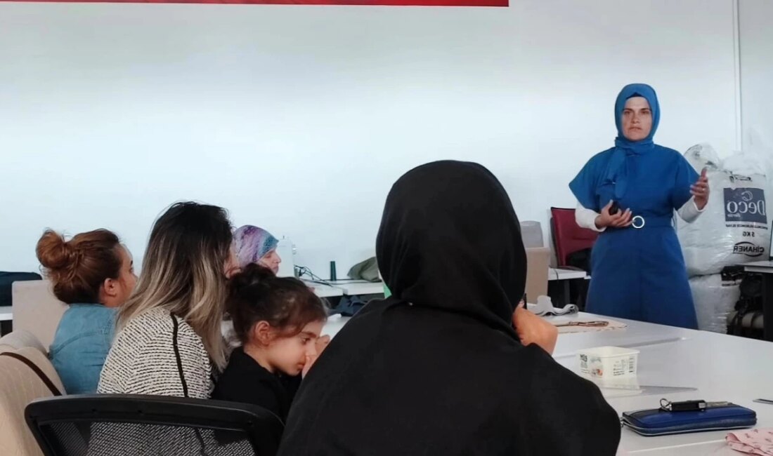 Sağlık Müdürlüğünden Ailelere Üreme Sağlığı EğitimiHaberin BaşlıklarıSağlık Müdürlüğünden Ailelere Üreme