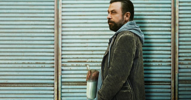 Nejat İşler’in Yer Aldığı “Meraklı Adamın 10 Günü” Filminin Netflix
