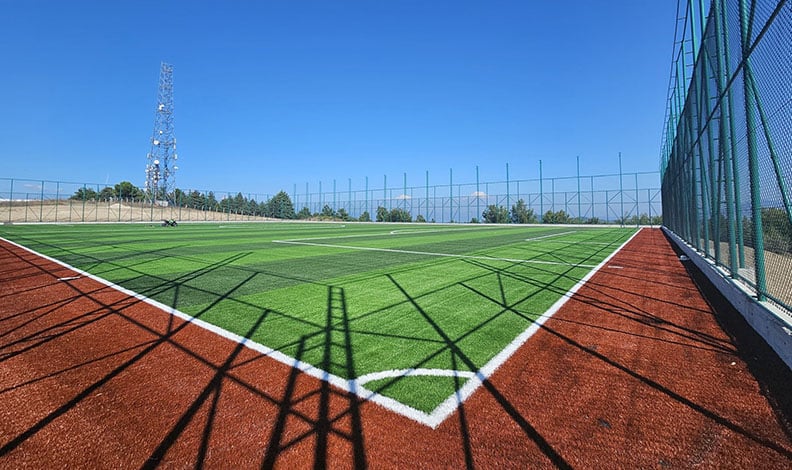 Osmangazi Belediyesi, Gündoğdu Mahallesi’nde Yeni Futbol Sahasını Tamamlıyor Osmangazi Belediyesi,