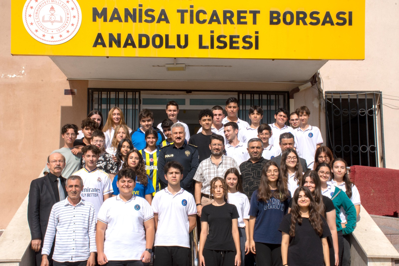 1728579957 Emniyet Muduru Aktasin Okul Ziyaretleri