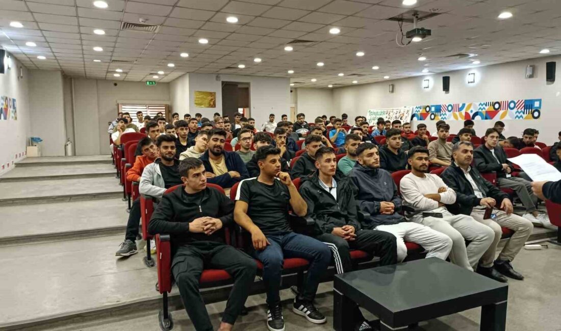 Üniversite Öğrencilerine Yönelik “Üniversite ve Yurt Yaşamına Uyum” Semineri Düzenlendi