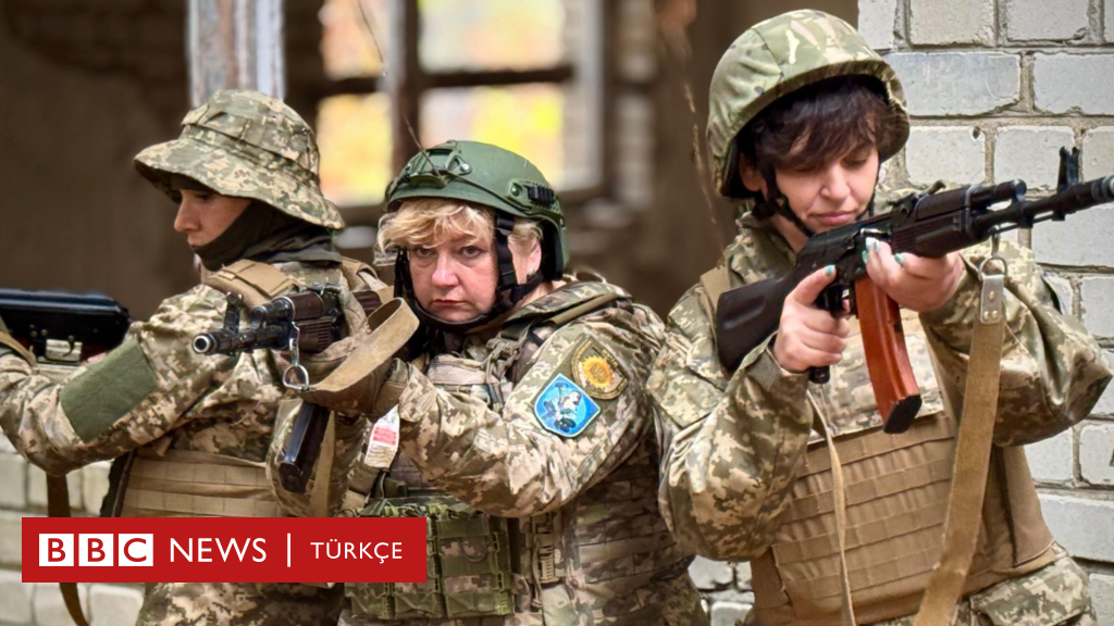 Ukrayna’da Kadınlar Silahlanıyor: Toplumsal Cinsiyet Rollerinin DeğişimiHaberin BaşlıklarıUkrayna’da Kadınlar Silahlanıyor: