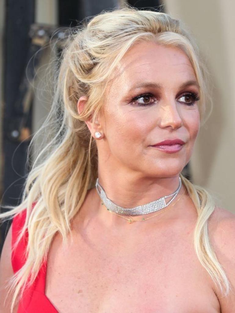 1729508142 161 Britney Spears Ucuncu Kocasindan Bosanip Kendisiyle Evlendi Magazin Dunyasini Soke