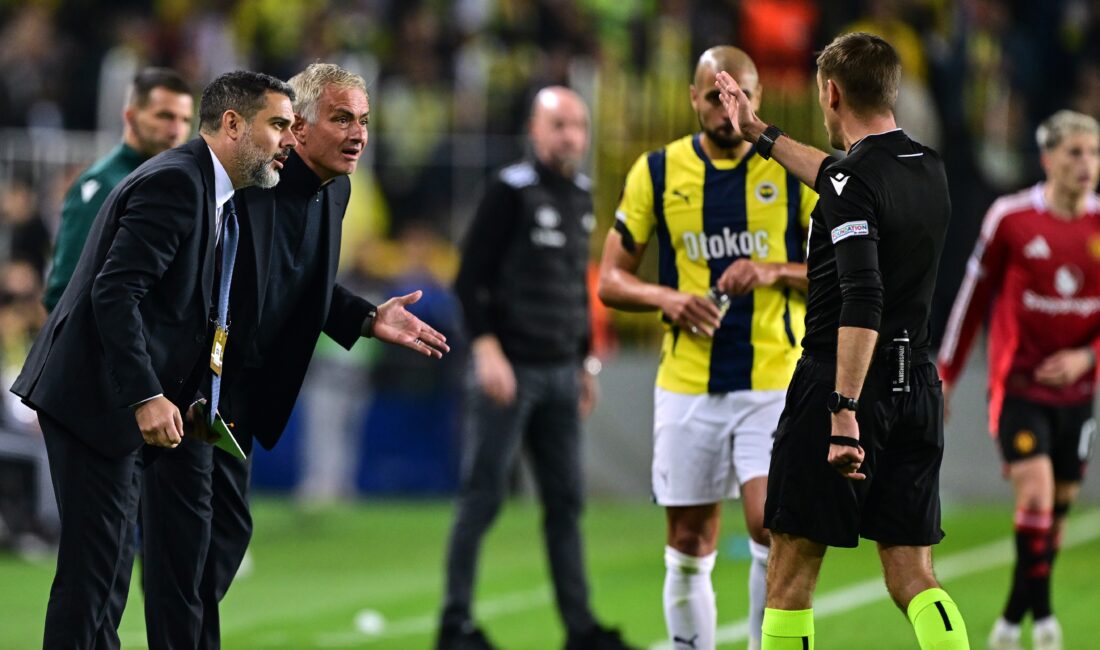 Fenerbahçe – Manchester United Maçında Mourinho’ya Kırmızı KartHaberin BaşlıklarıFenerbahçe –