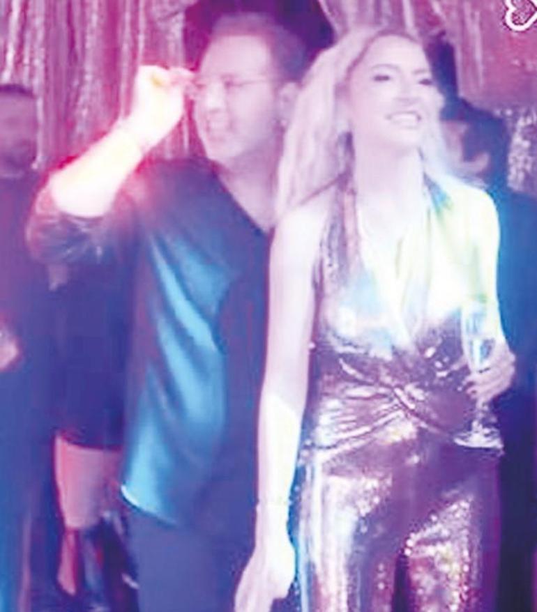 Hadise'nin 39'uncu Yaş Kutlaması - Magazin Hayatında Büyük Parti! Hadiseye 39uncu yaş partisi