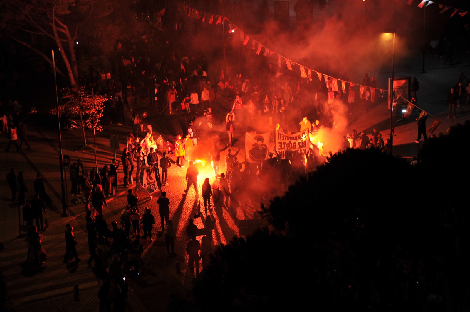 1730244039 302 Fener Alayi Heyecani Canakkale Gundeminde Cosku Dolu Anlar