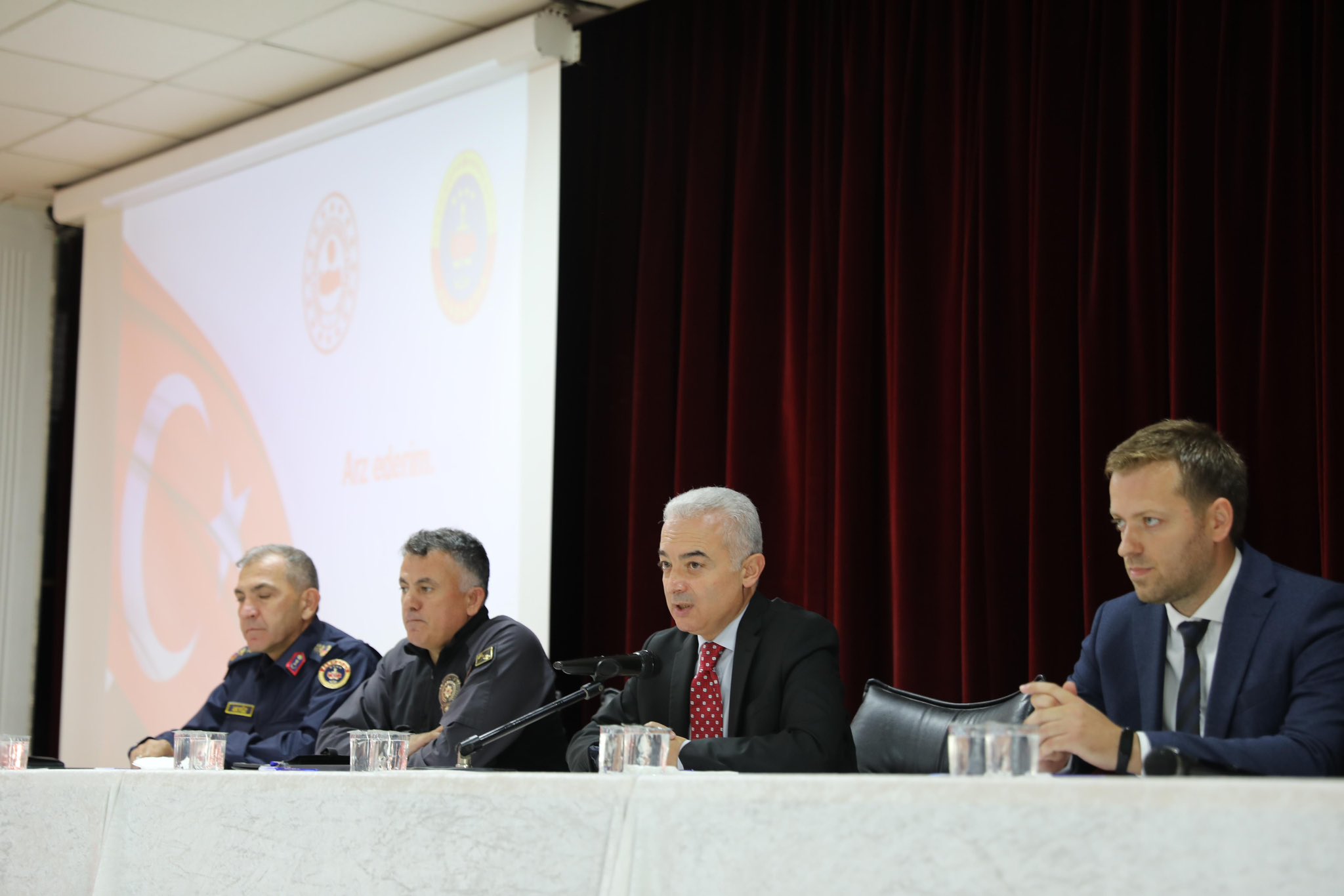 2024-2025 Eğitim Öğretim Yılı Asayiş ve Trafik Tedbirleri Koordinasyon Toplantısı Gerçekleştirildi
