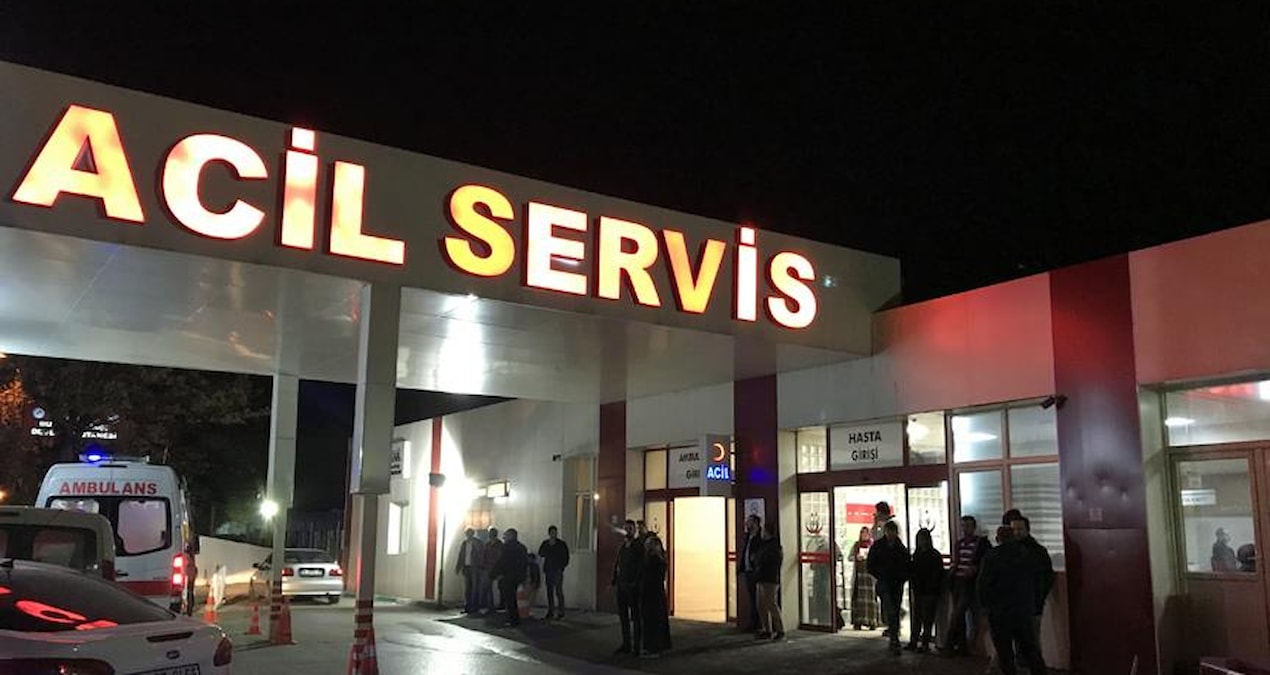 40 Ogrenci Yemekten Zehirlendi Sozcu