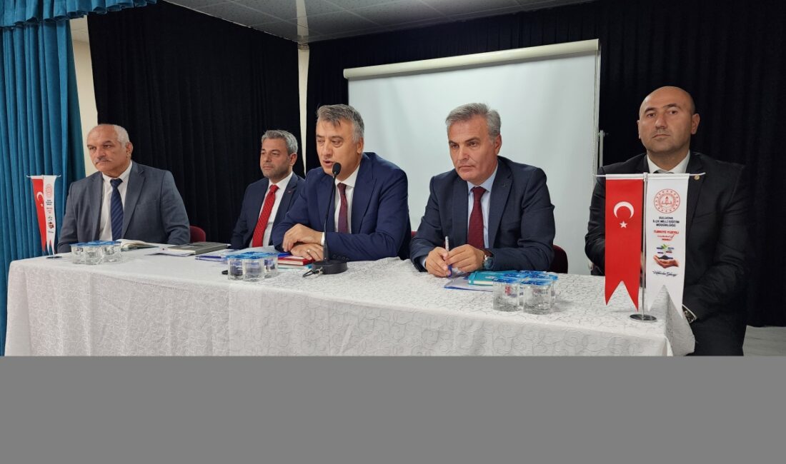 Amasya Milli Eğitim Müdürü, Suluova’da Okul Müdürleri İle Toplantı Yaptı
