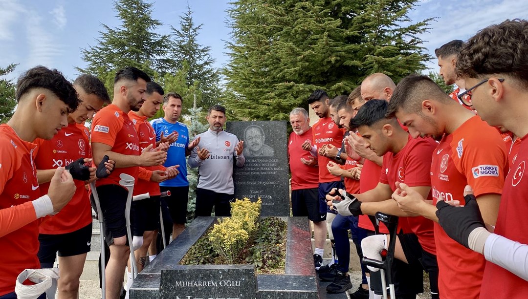 Balkan Şampiyonası Hazırlıklarında Ampute Milli Futbol Takımı, Neşet Ertaş’ı Anma
