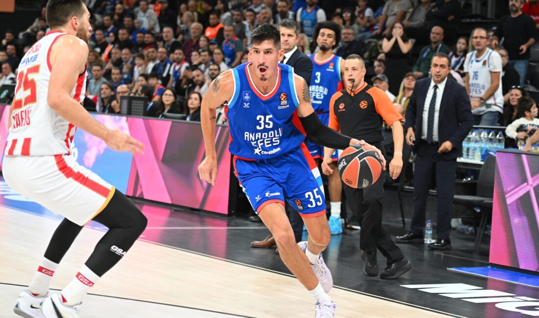 Anadolu Efes, Olympiakos’u Zorlu Mücadelede Mağlup Etti Anadolu Efes İkinci