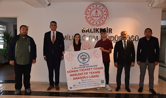 Balıkesir’de Robot Yarışması Öğrencileri Heyecanlandırıyor Balıkesir Gönen Ticaret Odası Mesleki