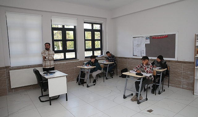 Öğrenciler Az Olsun, Eğitim Kaliteli OlsunHaberin BaşlıklarıÖğrenciler Az Olsun, Eğitim