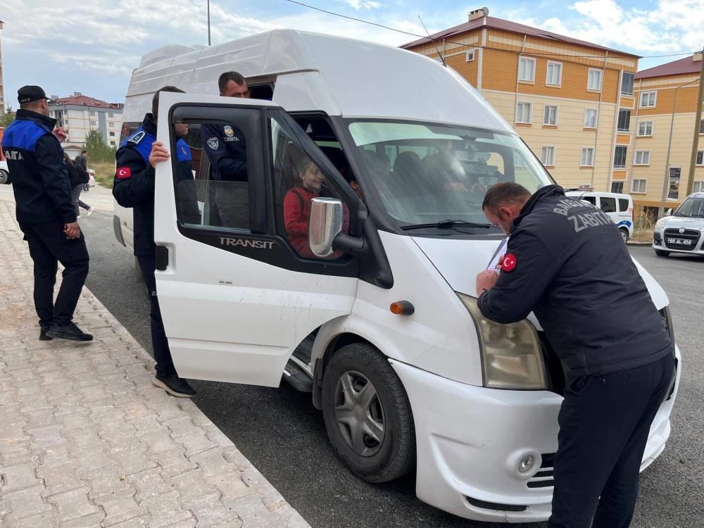Bayburtta Okul Servis Araclari Denetlendi