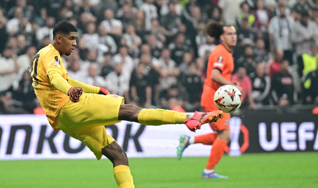 Santos, Frankfurt ile Yeni Sözleşme İmzaladı Kaua Santos, Beşiktaş Karşısında